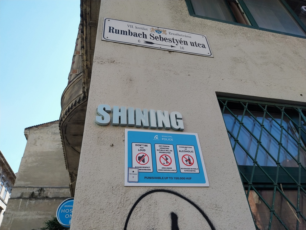 Shining, Street Art, Budapest