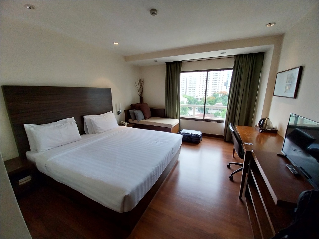 Deluxe Room at St. James Hotel near BTS Phrom Phong, Bangkok