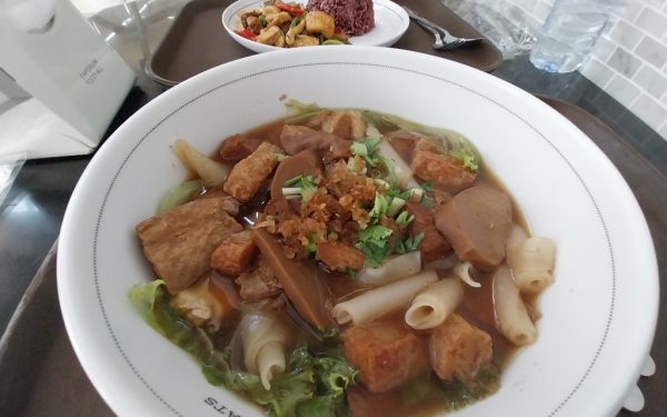 Vegan and Vegetarian Food Around Phrom Phong BTS Station in Bangkok